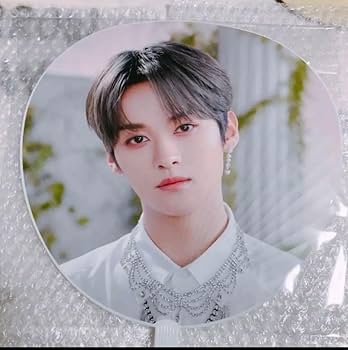 straykids リノ うちわ Stray Kids - Stray Kids スキズ リノ うちわの通販 by あ